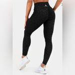 Ryderwear  Black Leopard Instinct Scrunch Bum Leggings‎ Small Photo 1