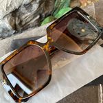 Feisedy Retro Square Tortoiseshell Print Sunglasses Multi Photo 1