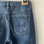 American Eagle  Distressed Patched Curvy Hi Rise Jegging Size 8 Photo 4