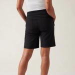 Athleta Women’s  Trekkie Bermuda 2.0 Hiking Outdoor Shorts Black Size 8 Photo 1