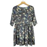 Amour Vert Boat Neck Elbow Sleeve Abstract Floral Silk Dress in Dark Gray sz XS Photo 2