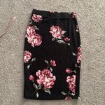 Iris  Black & Pink Floral Fitted Body-Con Professional Pencil Skirt | Size Large Photo 3