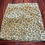 love on a hanger Green and White Floral Mini Skirt Photo 0