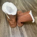 Alpine Design Womens  Mia Button Faux Fur Lined Boots - 8 Photo 3