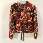 Hot Kiss Cropped hoodie  Photo 1