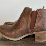 Bullboxer B52 by Hayden Women's Chelsea Boot Size 10 #480 Brown Photo 1