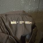 REI Women’s Black Hiking Cargo Pants Size 4P Photo 4