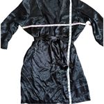 Madison Studio Intimates Womens Size Small Black Penny Lace Trim Robe Photo 3