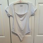 Aritzia Babaton Short Sleeve Contour Bodysuit in White Photo 1