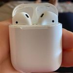 Apple AirPods Photo 0