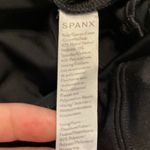 Spanx  Leggings size M excellent condition please see pictures inseam 27” Photo 9