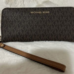 Michael Kors  Wallet Photo 0