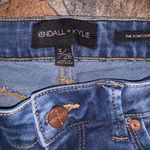 Kendall + Kylie Jeans Photo 1
