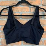 Puma Women's Performance Seamless V-Neck Convertible Sports Bra Black - Size XL Photo 1