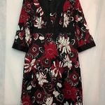 Ann Taylor Black Red White Multi Floral 3/4 Sleeve Knee Length Work Shift Dress Photo 2