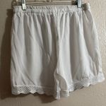 White Lace Trim Shorts Size XXL Photo 3