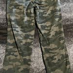 Universal Threads Womens sz2/26 Universal Thread camouflage straight leg jeans Photo 2