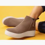 Toms Jamie Boots NWT Photo 5
