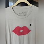 Lucy Jaynes lip graphic tee beauty mark beige crew oversized tshirt short sleeve Tan Size M Photo 3