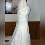 David's Bridal Elegant David’s Bridal Strapless Satin Sweetheart Wedding Gown! Photo 4
