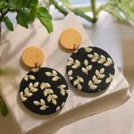 Round Black/Yellow Twig Leaf Acrylic Dangle‎ Earrings Retro Chic Style Black Photo 4