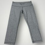 Lululemon Womens Size 10 Mid Rise Cropped Athletic Leggings Heathered Gray Sport Photo 5