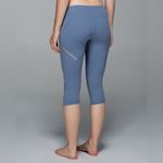 Lululemon  Cool To Street Crop Leggings in Blue Denim Size 8 Medium M Yoga Sporty Photo 5