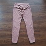 Vuori EUC  Textured Rose Pink Trendy Chic Athleisure Casual Bottoms Size Large Photo 6