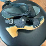 UGG  Lomita Clog Sandals Sz 6 Photo 4