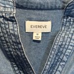 Evereve  Chambray Long Sleeve Popover Top - size Medium Photo 3