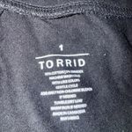 Torrid  Classic Black Capri Pocket Legging - size 1 Photo 3