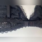 Victoria's Secret  Black‎ Lace Underwire Bra Size M Photo 3