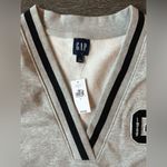 Gap  Gray Sleeveless V-Neck Sweater Vest Photo 4