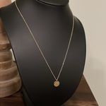 Double sided disc Initial T Gold tone necklace NEW Photo 5