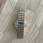 Seiko  Ladies Watch Gold Tone Stretch Bracelet Round White Dial Date Window Photo 4