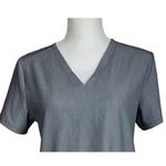 FIGS Technical Collection Casma Three-Pocket Scrub Top Extra Small Grey Medical Photo 2
