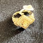 Elegant Gold and diamond Women's Ring Size 6 Photo 2