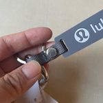 Lululemon  silicone keychain - Solar Grey/Starch Blue Photo 4
