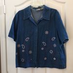 Allison Daley FINAL MARKDOWN  embroidered denim blouse large Photo 0