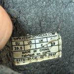 Keen  Boots Women’s size 7 Betty insulated size zipper winter black Photo 6