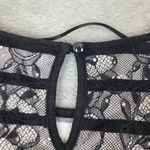 Elle  Womens Blk Wht Stripe Lace Detail Top‎ Cap Sleeve Size Xs Photo 7