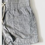 Athleta Women’s  Chambray Linen Blue Shorts Size 4 Lightweight Outdoor Beach Photo 2