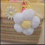 Betsey Johnson  Bag XOBECA-U Straw Tote - Yellow Floral Daisy 118.0 NWT Photo 3