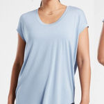 Athleta  Cloudlight Stratus Tee NWT Medium Photo 1