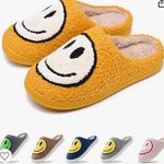 Amazon Yellow Smiley Face Slippers Photo 0