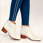 Seychelles  White Floodplain Pebbled Leather Booties Size 8 Photo 0