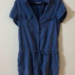 Vineyard Vines Blue Cargo Romper Size 6. Good condition. Cinches at the waist. 6 Photo 0