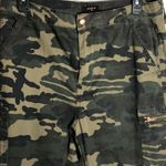 Forever 21  camouflage jeans Photo 2