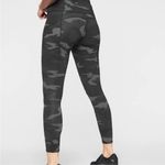Athleta  Contender Legging Sz X-Small Camo Black Gray Zipper Pocket Activewear Photo 3