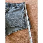 Forever 21 Plus Size 16 Denim Shorts Gray Acid Wash Beaded Aztec Sides Raw Hem Photo 4